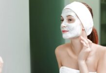 The Greasy Paradox: Why exfoliating makes your greasiness worse